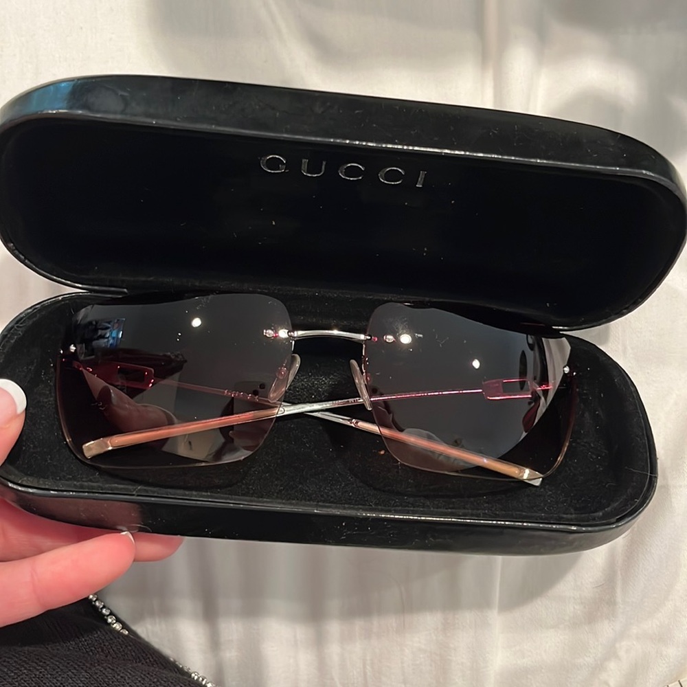 Vintage hombre Gucci sunglasses with original case